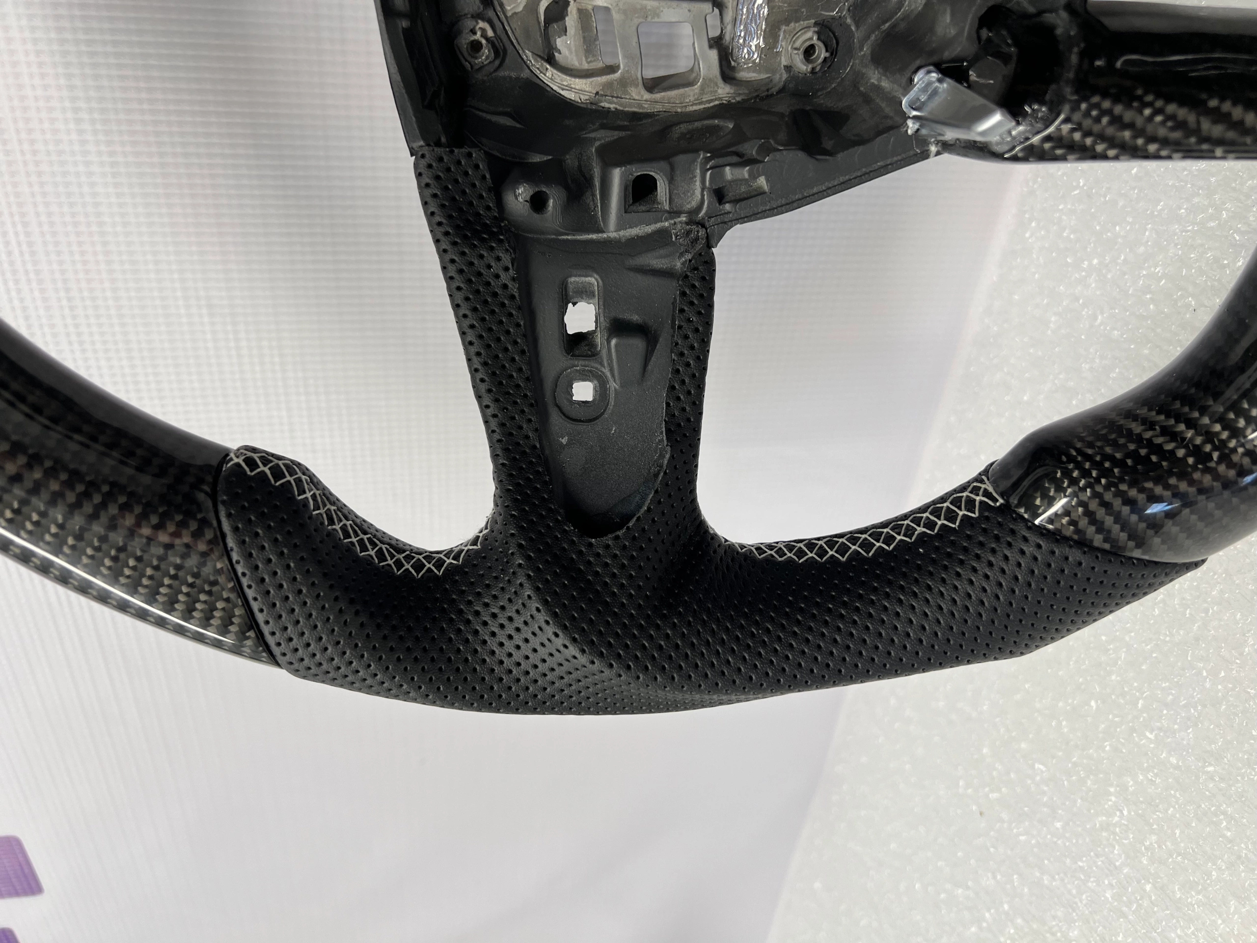 Volant Carbone AUDI A8 S8 4N – Image 3