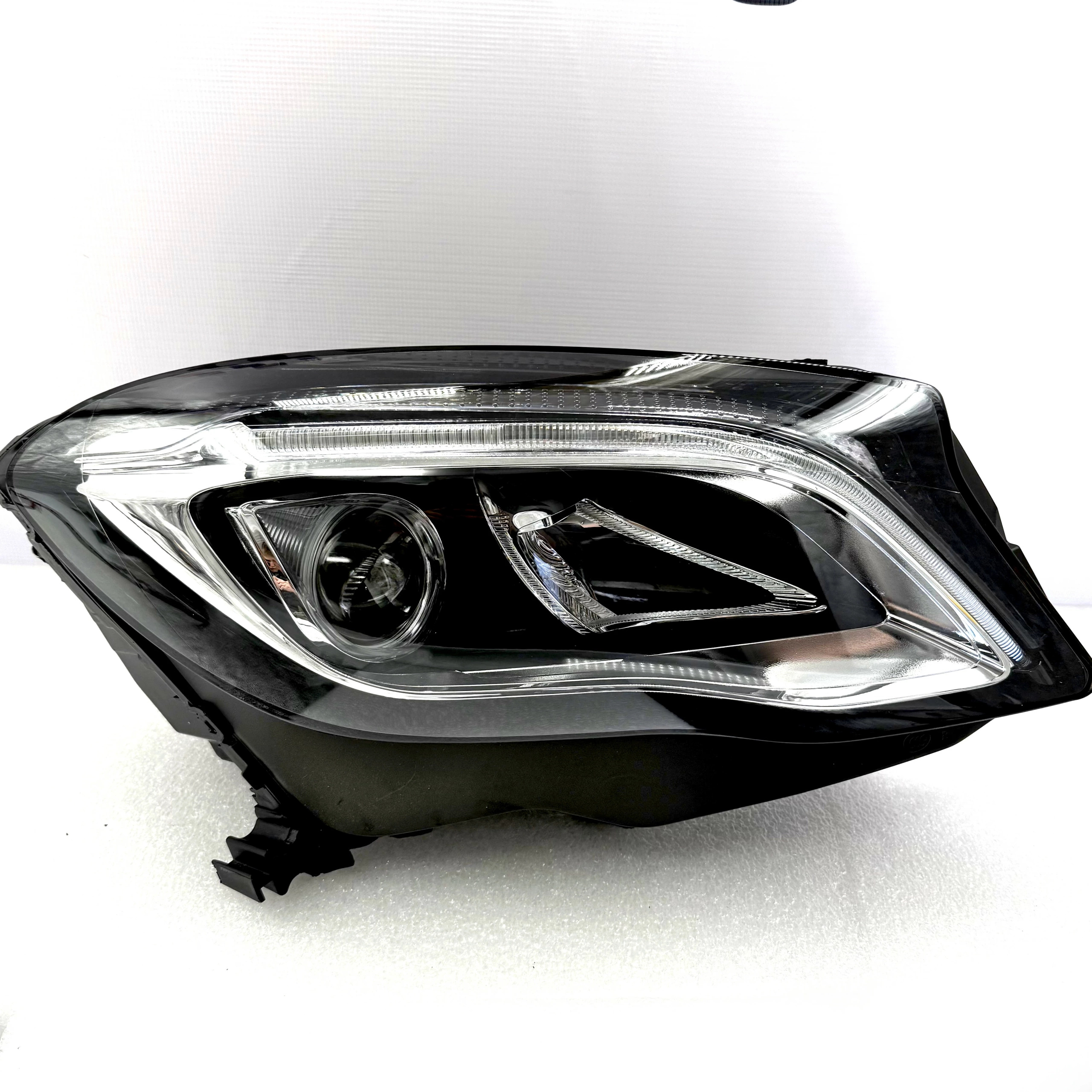 Phares avant LED Mercedes-Benz GLA 2013-2020